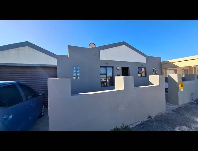 3 BEDROOM FREEHOLD FOR SALE IN STRANDFONTEIN